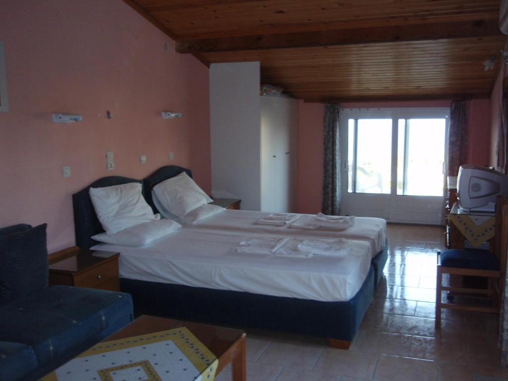 Villa Seretis Κοκκάρι Δωμάτιο φωτογραφία